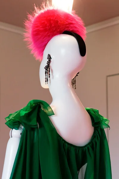 Look 15